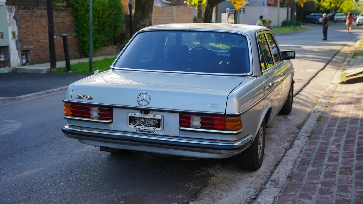 Mira esta publicación de Mercedes Benz 280 1981 en Motordil