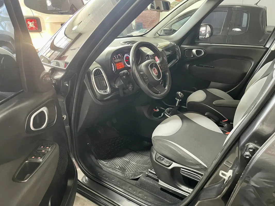 Mira esta publicación de Fiat 500 L 2014 en Motordil
