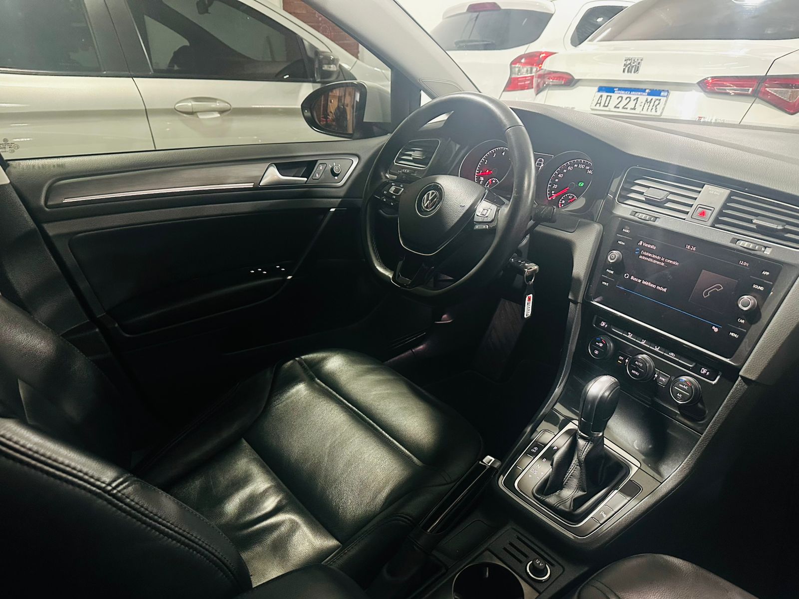 Mira esta publicación de Volkswagen Golf 2018 en Motordil