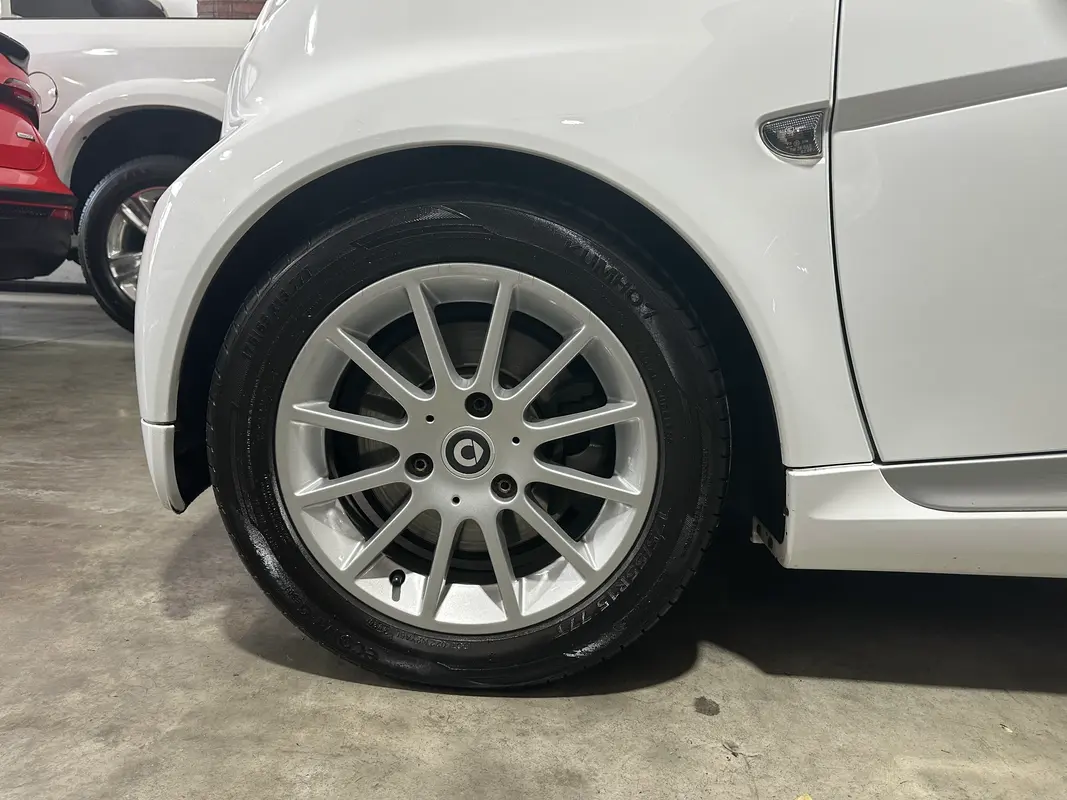 Mira esta publicación de Smart Fortwo 2012 en Motordil