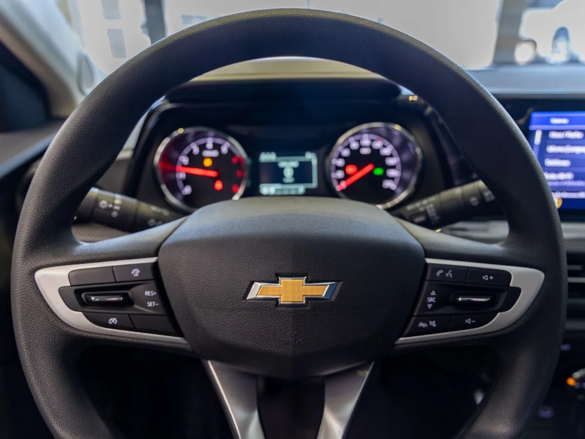 Mira esta publicación de Chevrolet Onix 2025 en Motordil