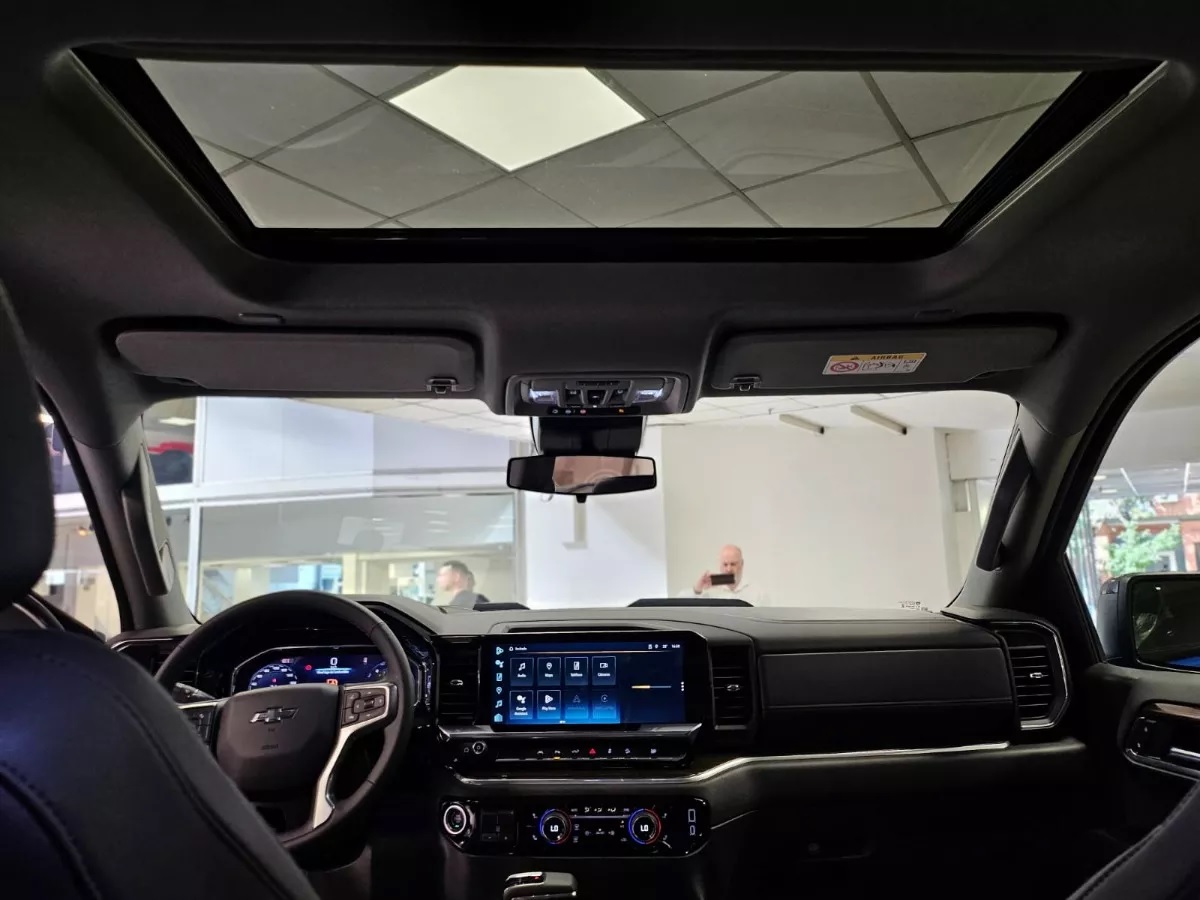 Mira esta publicación de Chevrolet Silverado 2025 en Motordil
