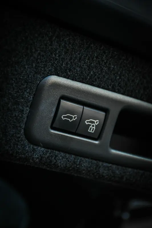 Mira esta publicación de Lexus RX 2022 en Motordil