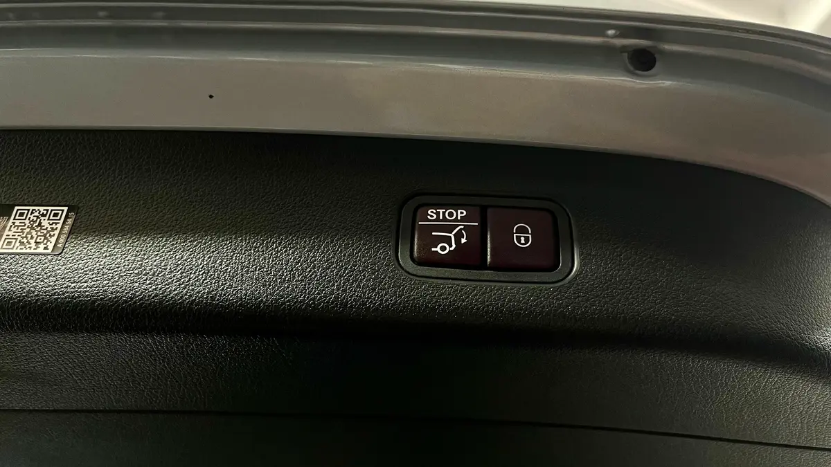 Mira esta publicación de Mercedes Benz GLC 2023 en Motordil