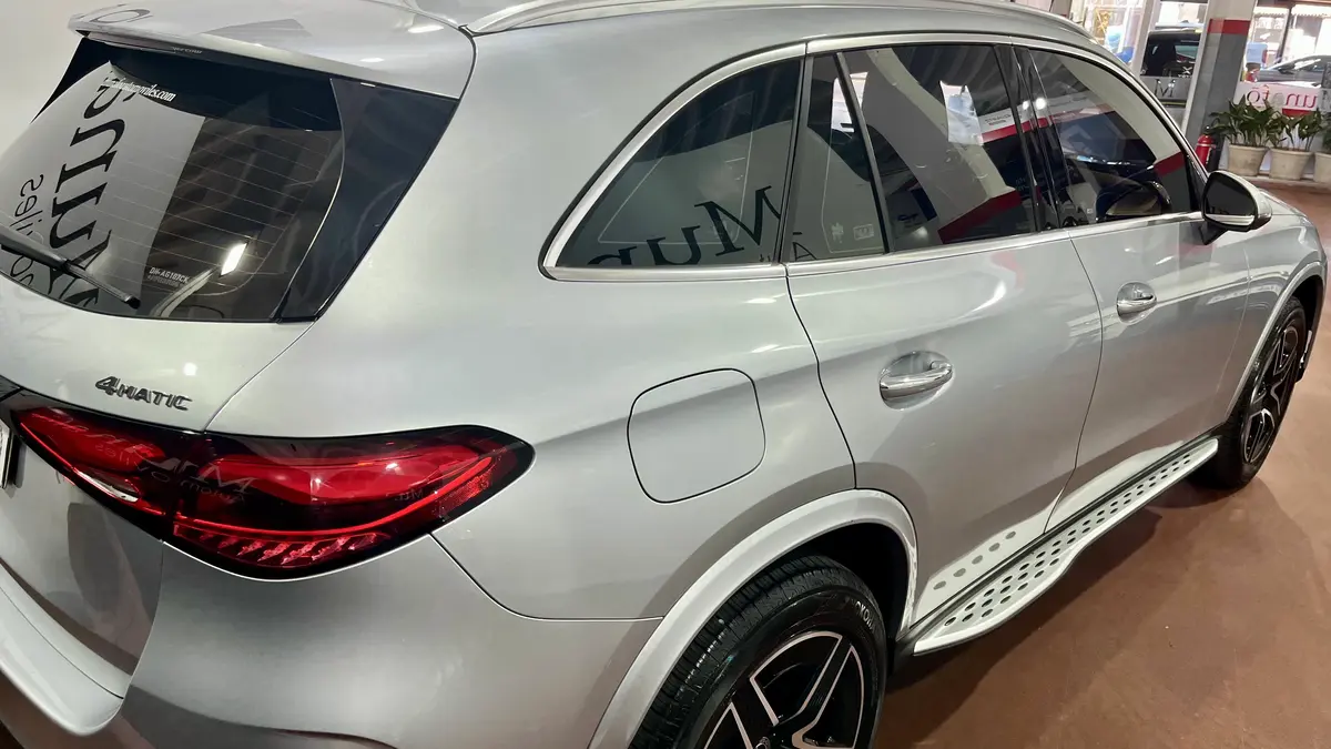 Mira esta publicación de Mercedes Benz GLC 2023 en Motordil