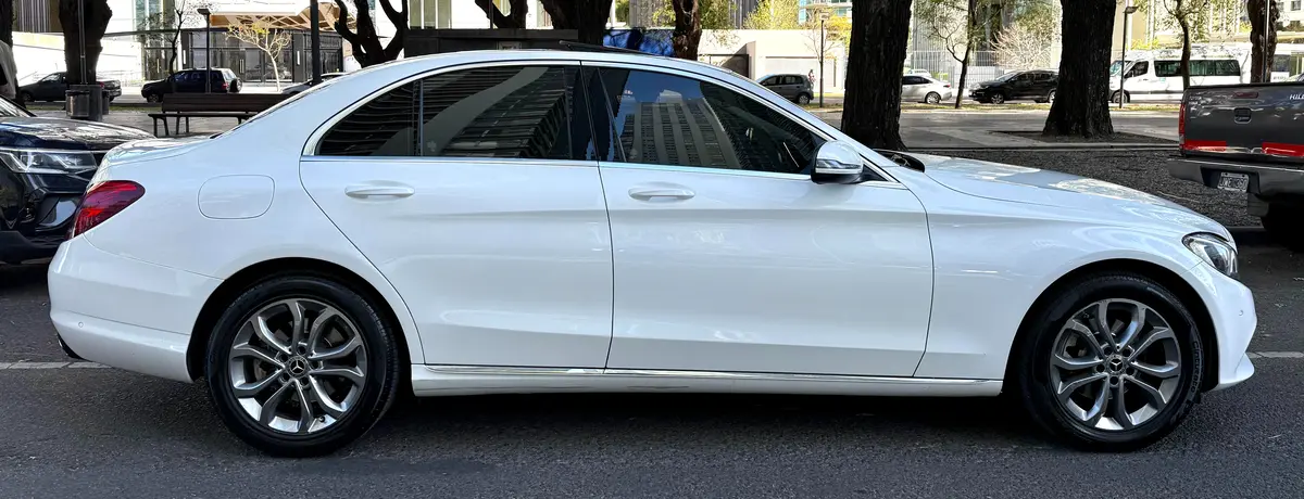 Mira esta publicación de Mercedes Benz Clase C 2018 en Motordil