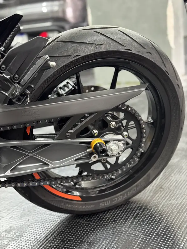 Mirá esta publicación de KTM Duke 390 Naked G3