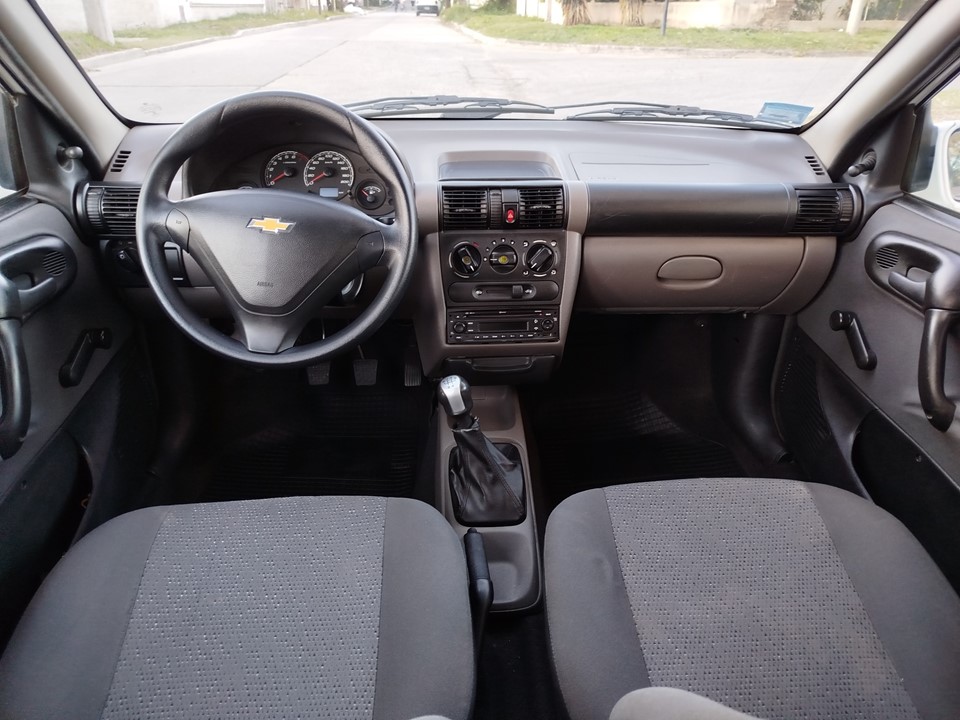 Mira esta publicación de Chevrolet Classic 2015 en Motordil