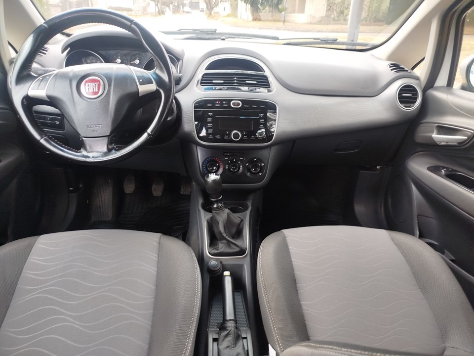 Mira esta publicación de Fiat Punto 2013 en Motordil