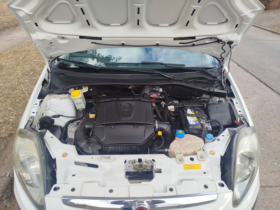 Mira esta publicación de Fiat Punto 2013 en Motordil