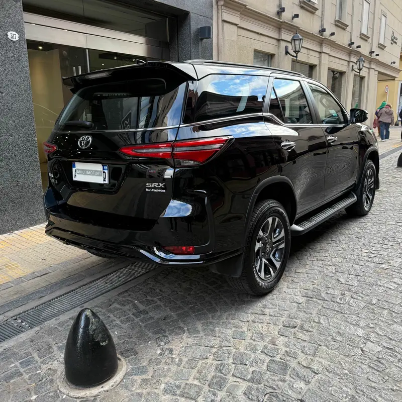 Mira esta publicación de Toyota SW4 2024 en Motordil