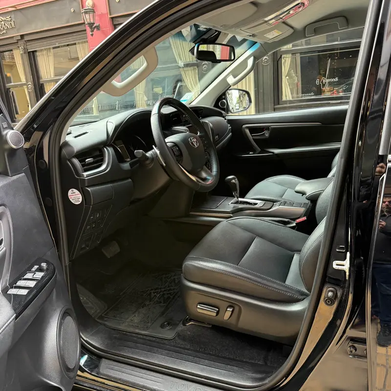 Mira esta publicación de Toyota SW4 2024 en Motordil