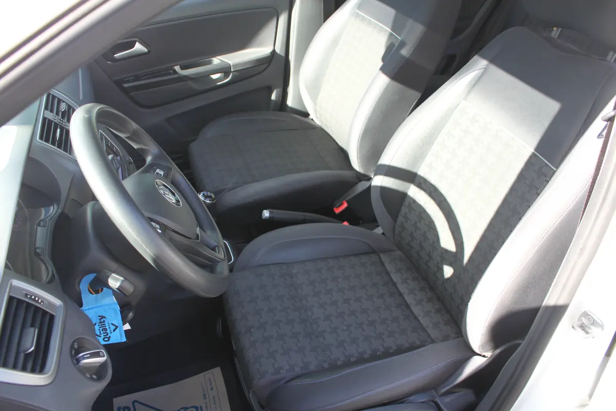 Mira esta publicación de Volkswagen Suran 2015 en Motordil