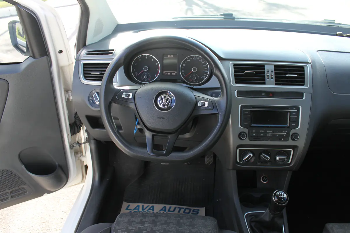 Mira esta publicación de Volkswagen Suran 2015 en Motordil