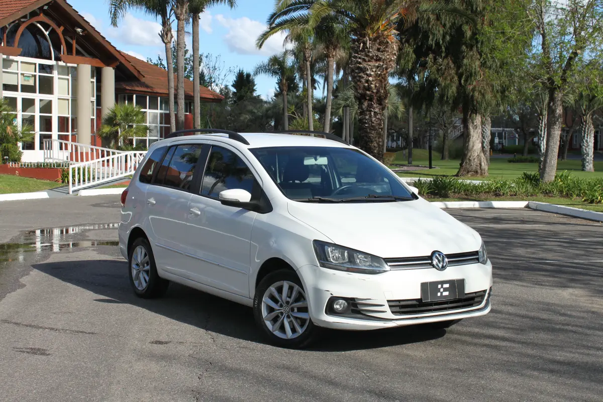Mira esta publicación de Volkswagen Suran 2015 en Motordil