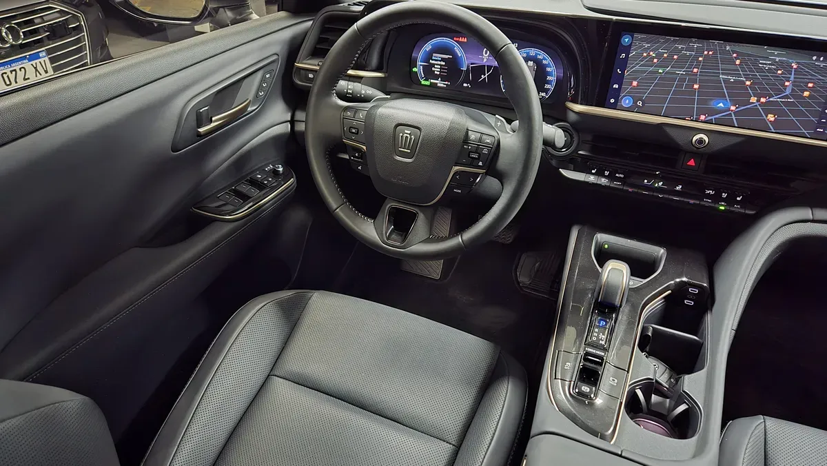 Mira esta publicación de Toyota Crown 2025 en Motordil