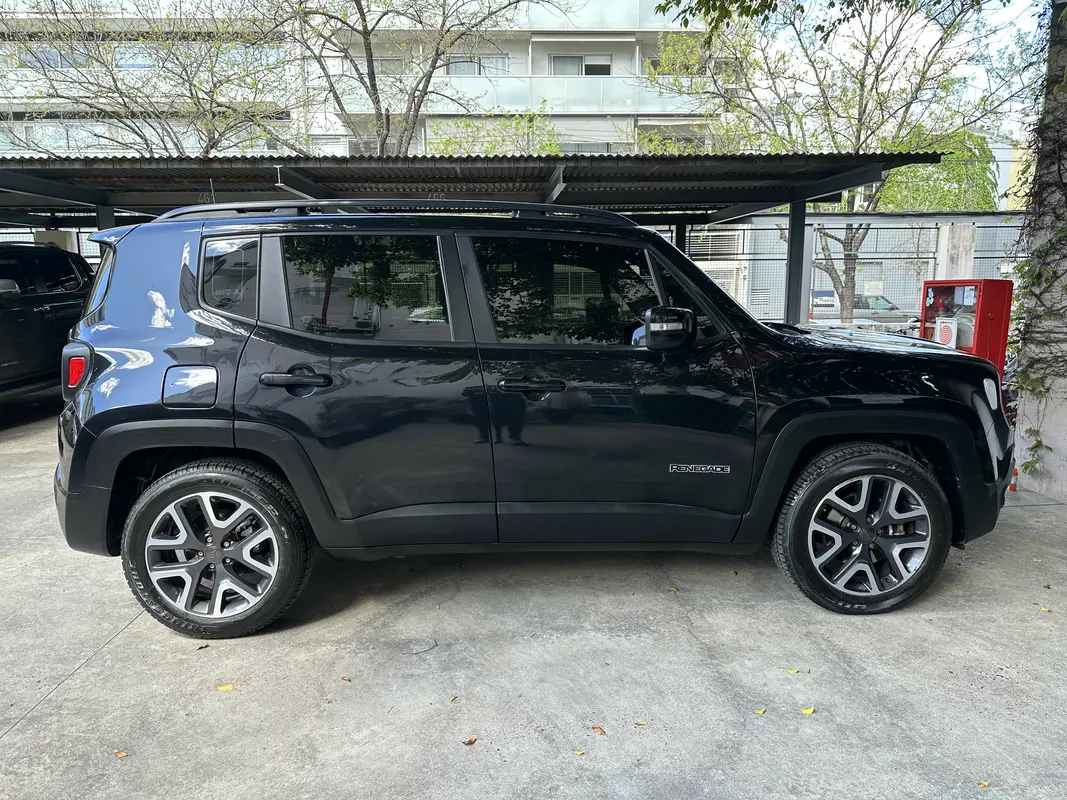 Mirá esta publicación de Jeep Renegade