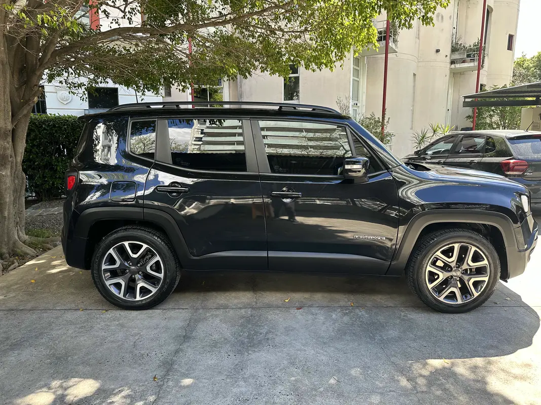 Mira esta publicación de Jeep Renegade 2021 en Motordil