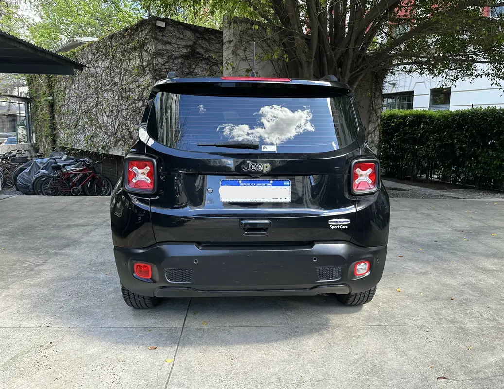 Mira esta publicación de Jeep Renegade 2021 en Motordil