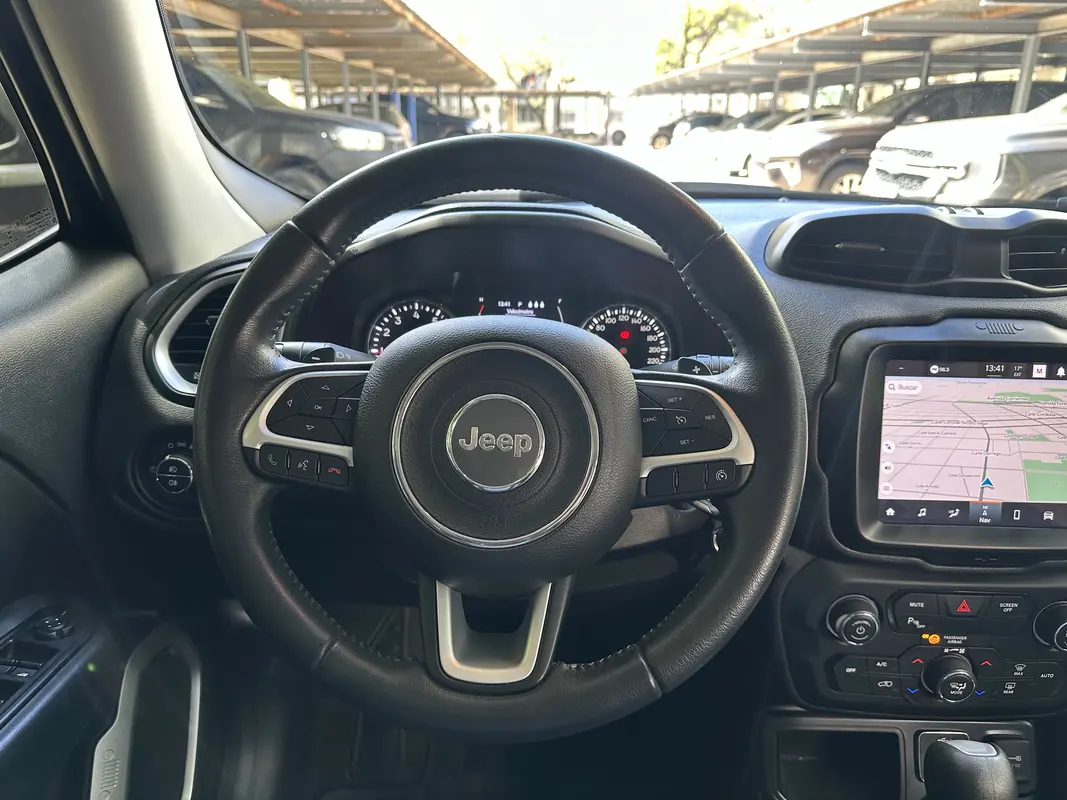 Mira esta publicación de Jeep Renegade 2021 en Motordil