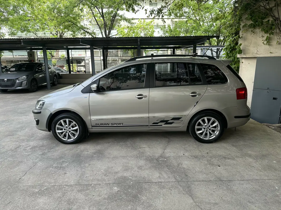 Mira esta publicación de Volkswagen Suran 2014 en Motordil