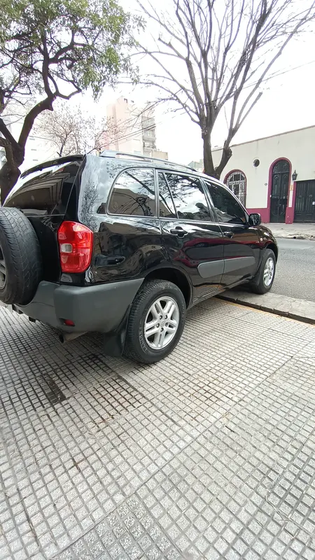 Mira esta publicación de Toyota RAV4 2001 en Motordil