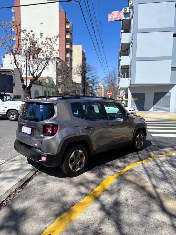 Mirá esta publicación de Jeep Renegade