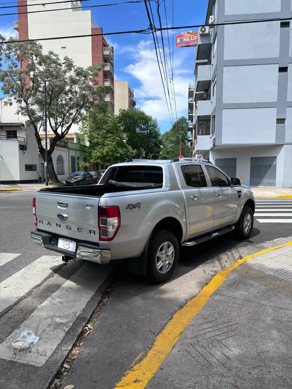 Mira esta publicación de Ford Ranger 2012 en Motordil