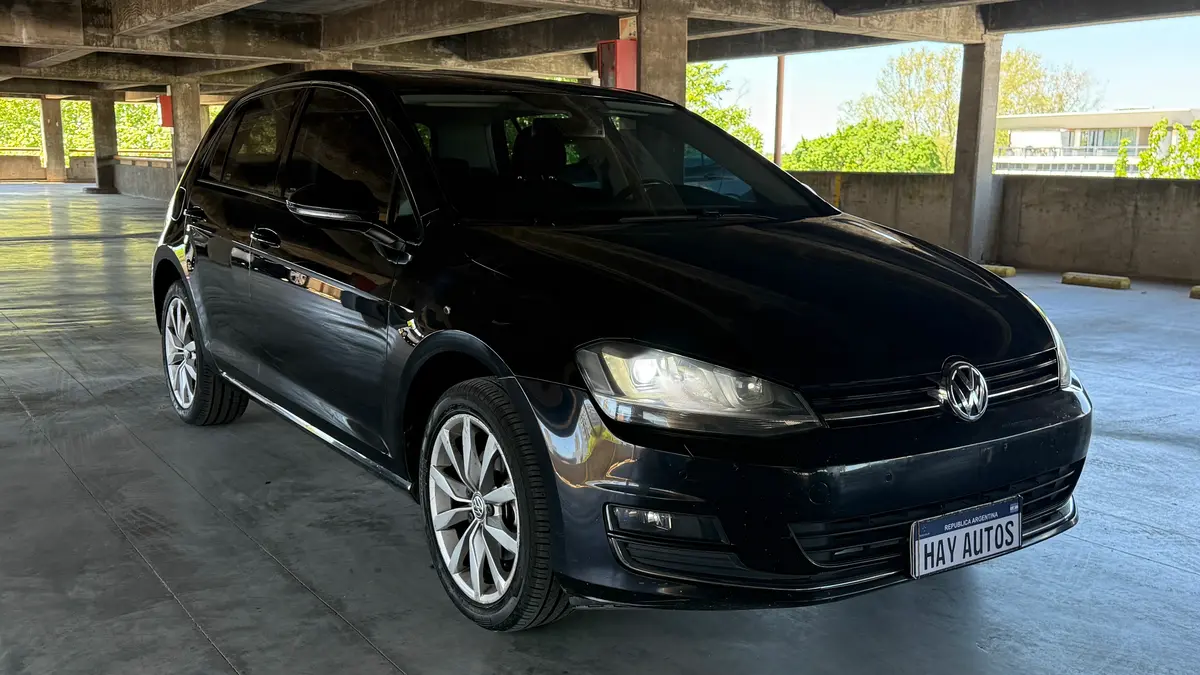 Mira esta publicación de Volkswagen Golf 2015 en Motordil