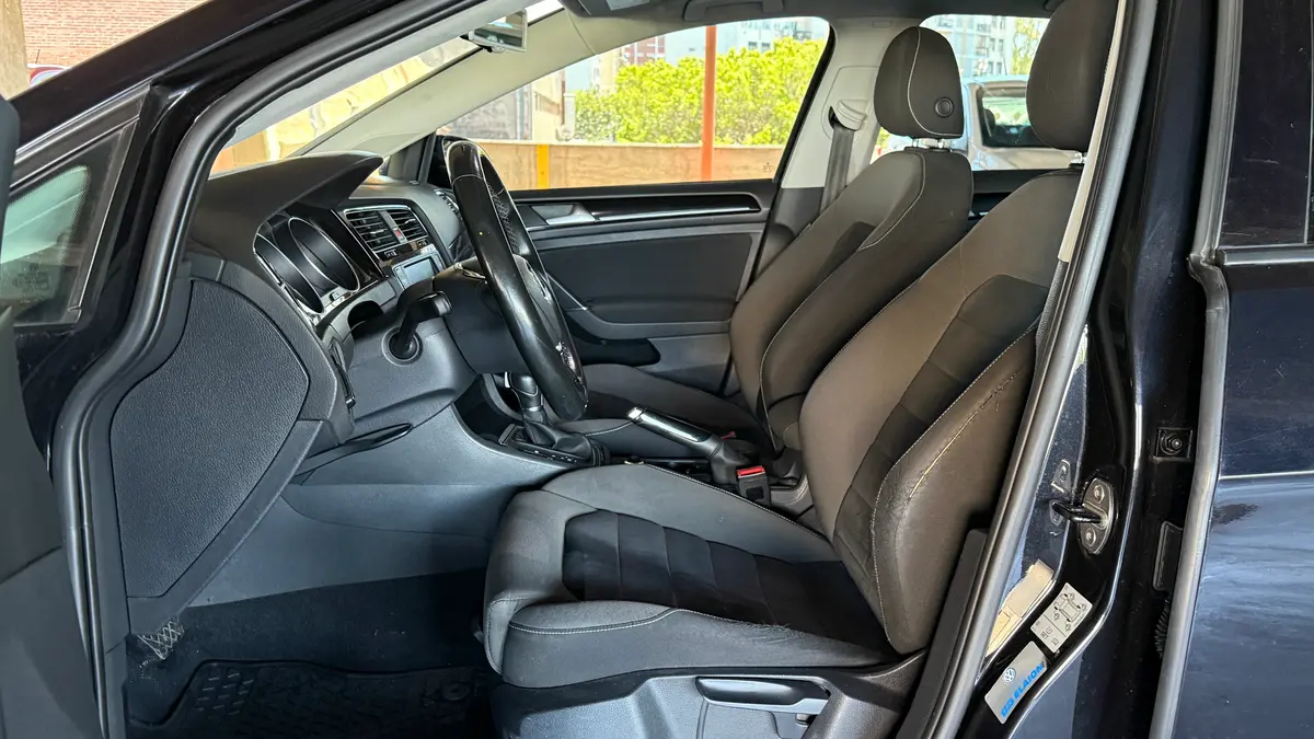 Mira esta publicación de Volkswagen Golf 2015 en Motordil
