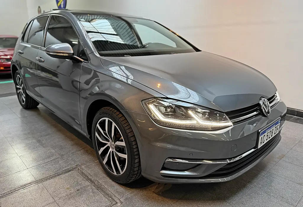 Mira esta publicación de Volkswagen Golf 2018 en Motordil