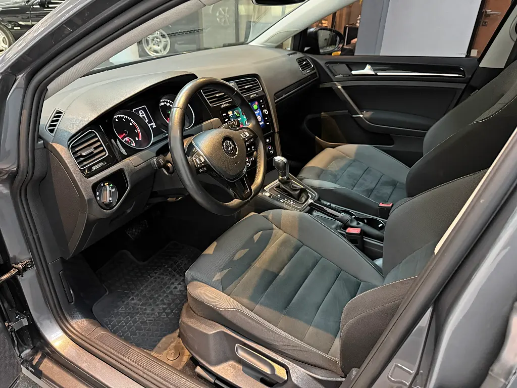 Mira esta publicación de Volkswagen Golf 2018 en Motordil