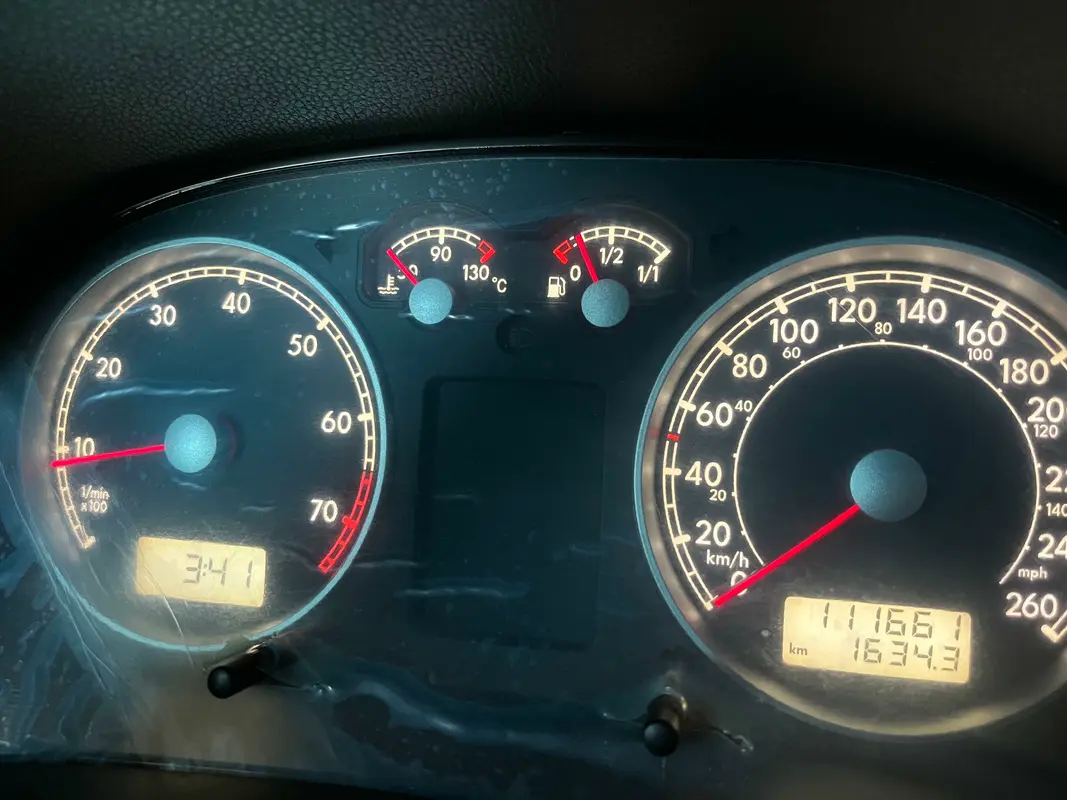 Mira esta publicación de Volkswagen Bora 2014 en Motordil