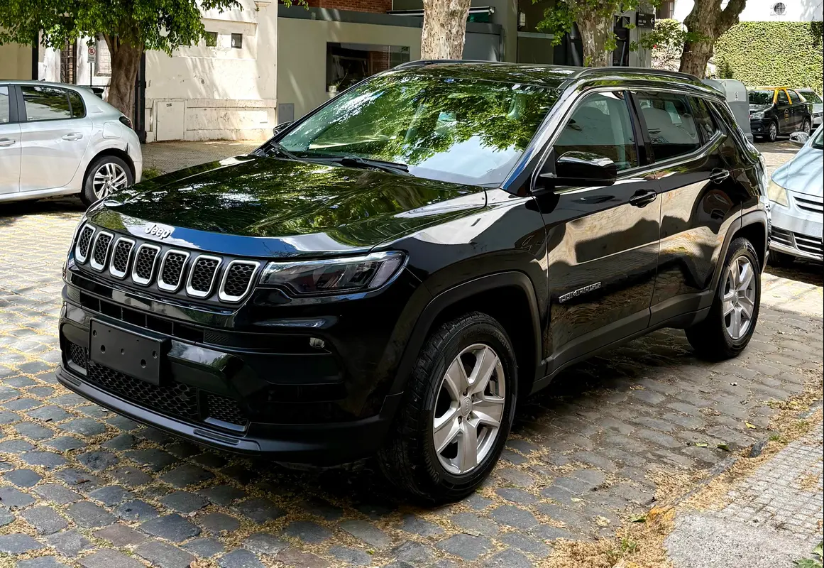 Mira esta publicación de Jeep Compass 2021 en Motordil