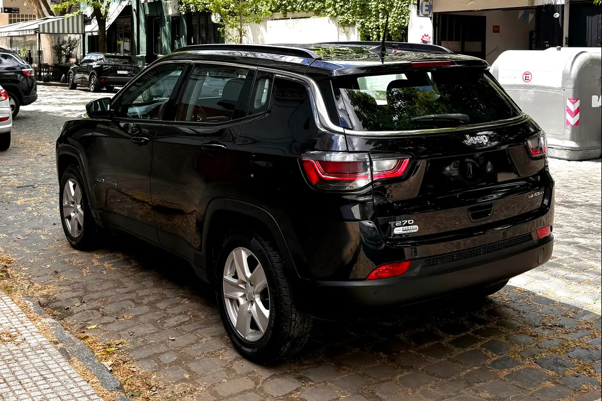 Mira esta publicación de Jeep Compass 2021 en Motordil