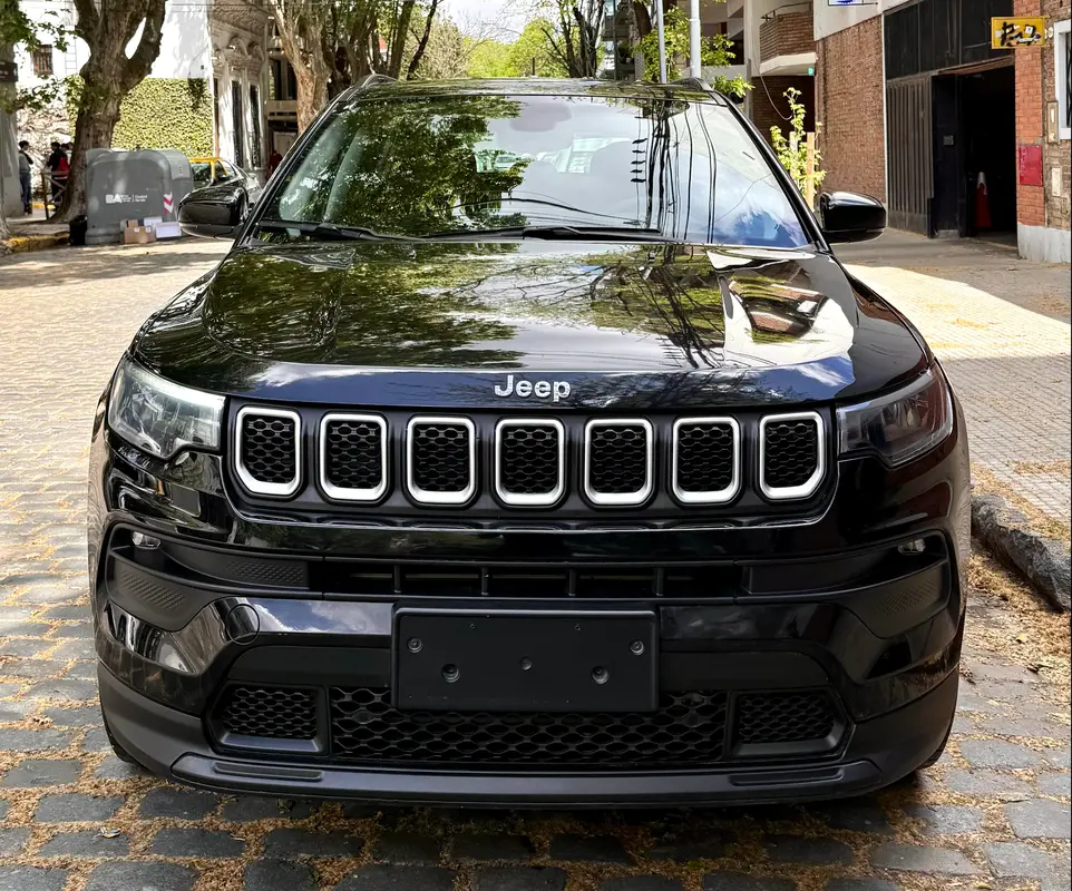 Mira esta publicación de Jeep Compass 2021 en Motordil
