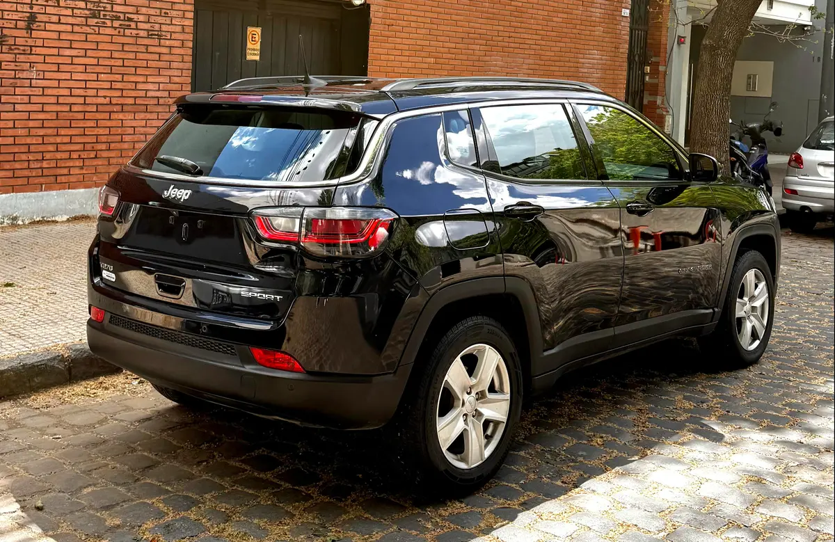 Mira esta publicación de Jeep Compass 2021 en Motordil