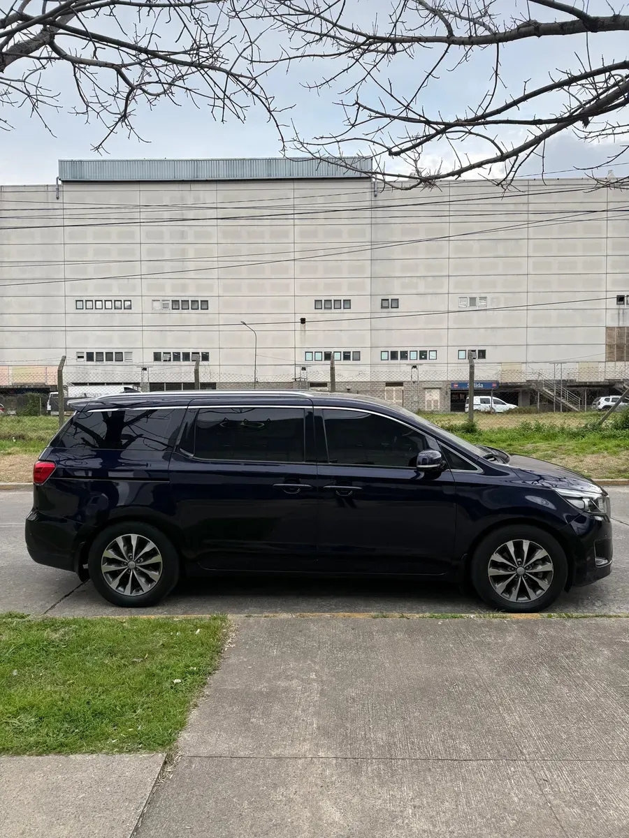 Mira esta publicación de KIA Carnival 2019 en Motordil