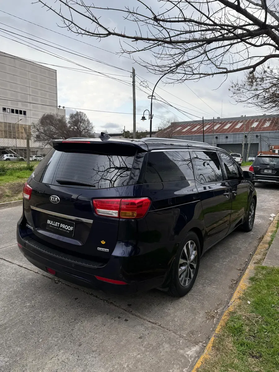 Mira esta publicación de KIA Carnival 2019 en Motordil