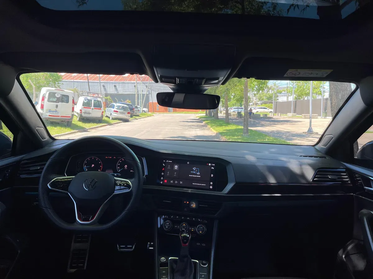 Mira esta publicación de Volkswagen Vento 2023 en Motordil