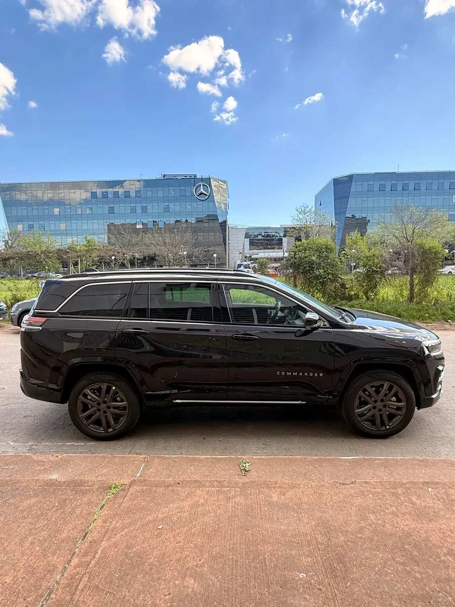 Mira esta publicación de Jeep Commander 2025 en Motordil