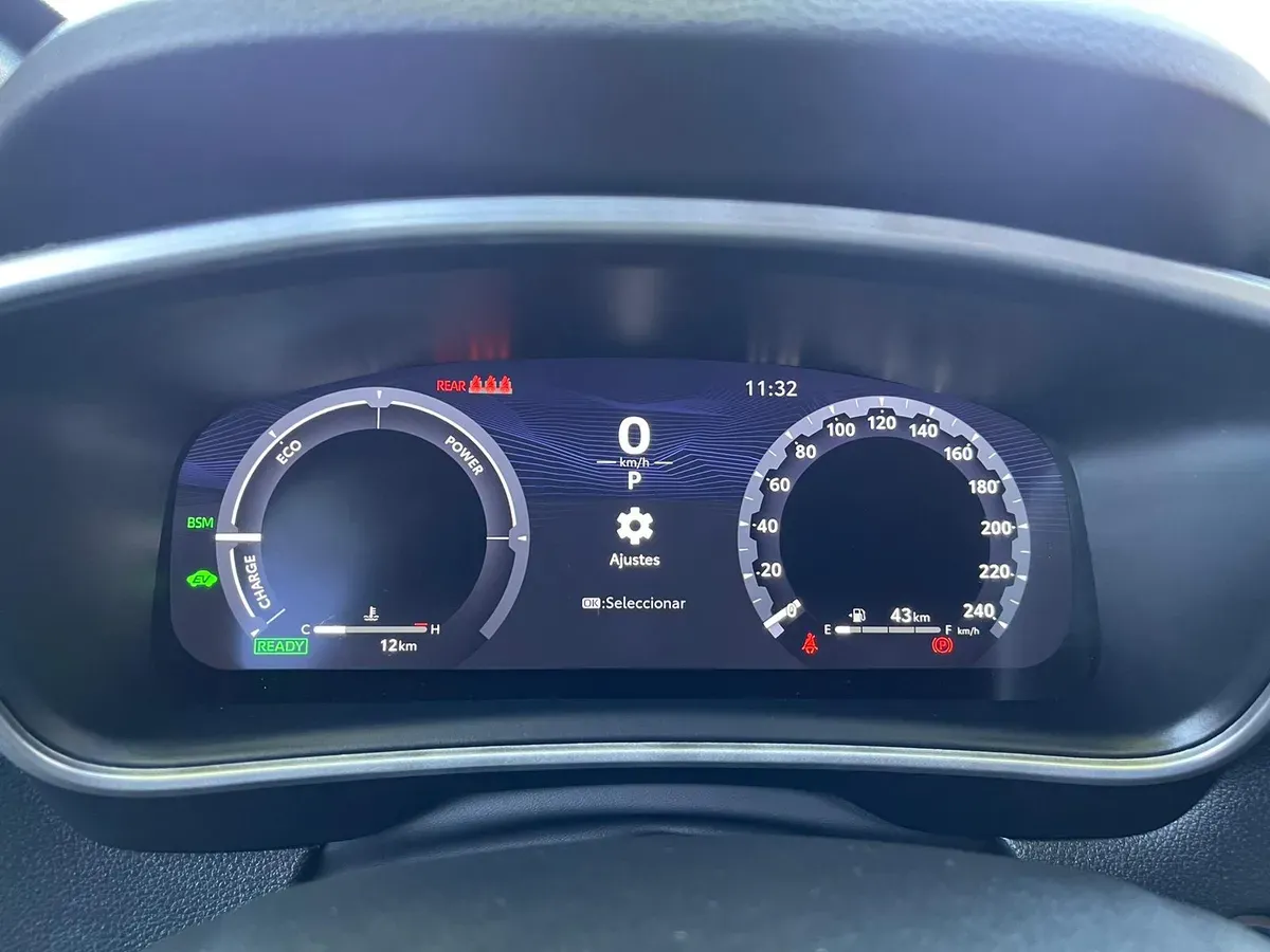 Mira esta publicación de Toyota Corolla Cross 2024 en Motordil