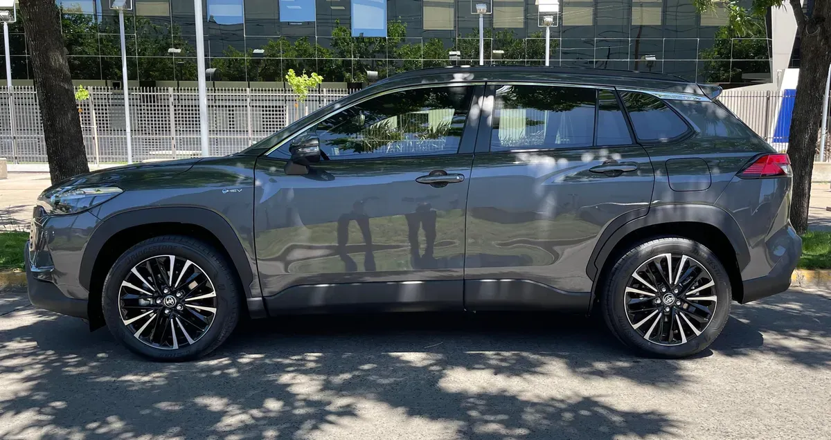 Mira esta publicación de Toyota Corolla Cross 2024 en Motordil