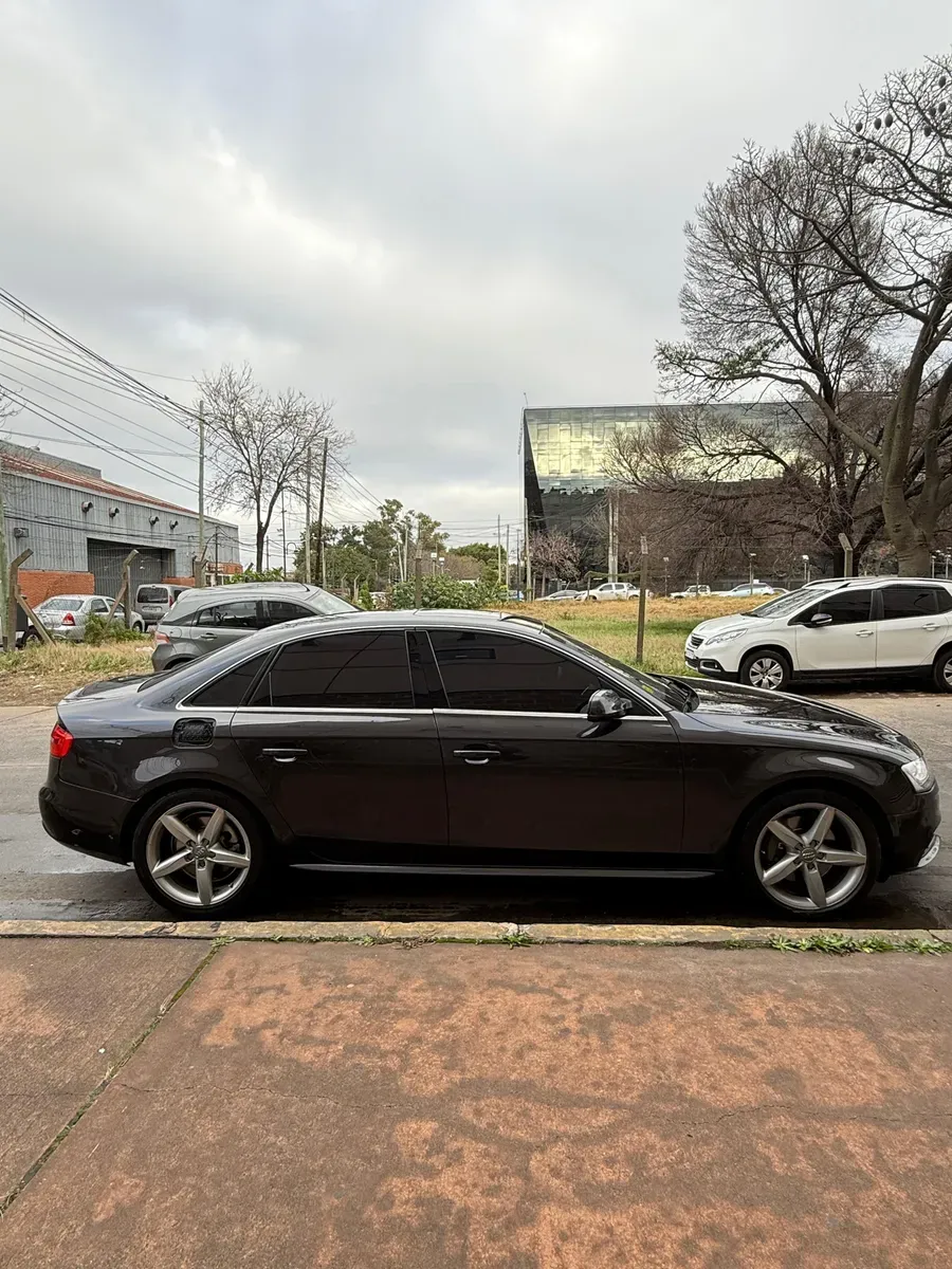 Mira esta publicación de Audi A4 2013 en Motordil