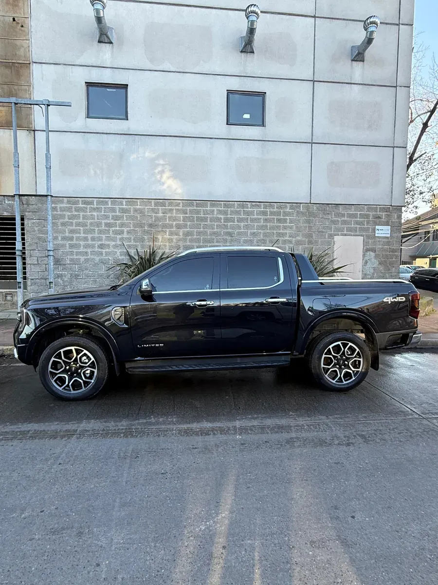 Mira esta publicación de Ford Ranger 2024 en Motordil
