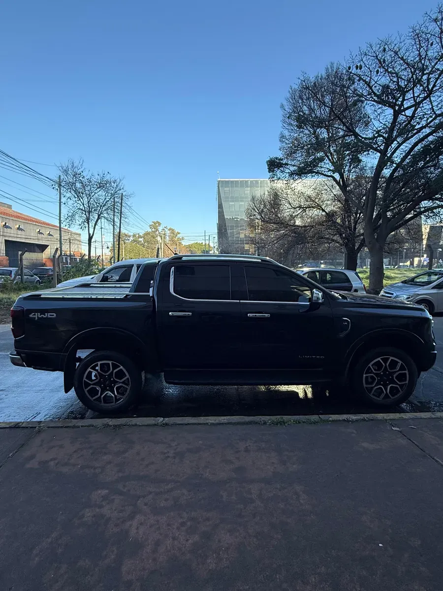 Mira esta publicación de Ford Ranger 2024 en Motordil