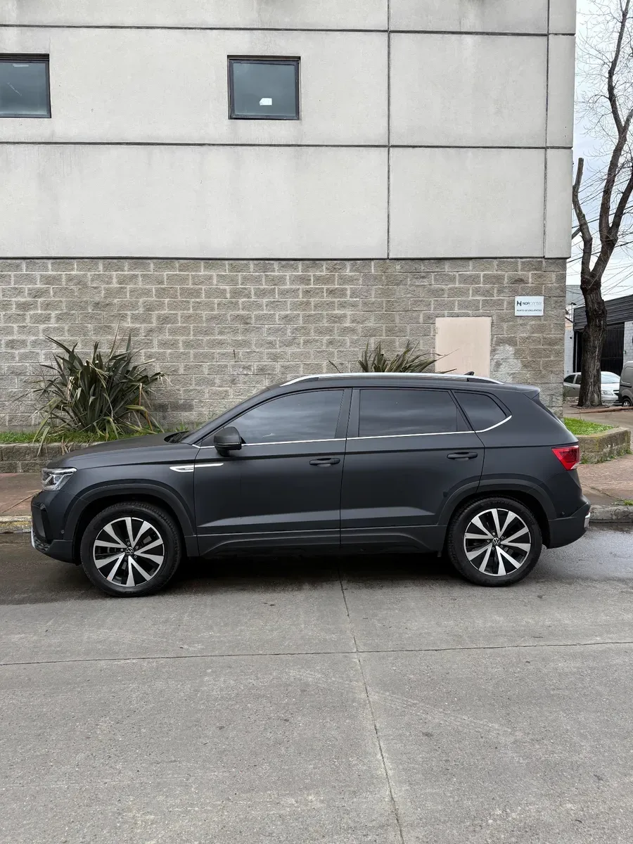 Mira esta publicación de Volkswagen Taos 2023 en Motordil