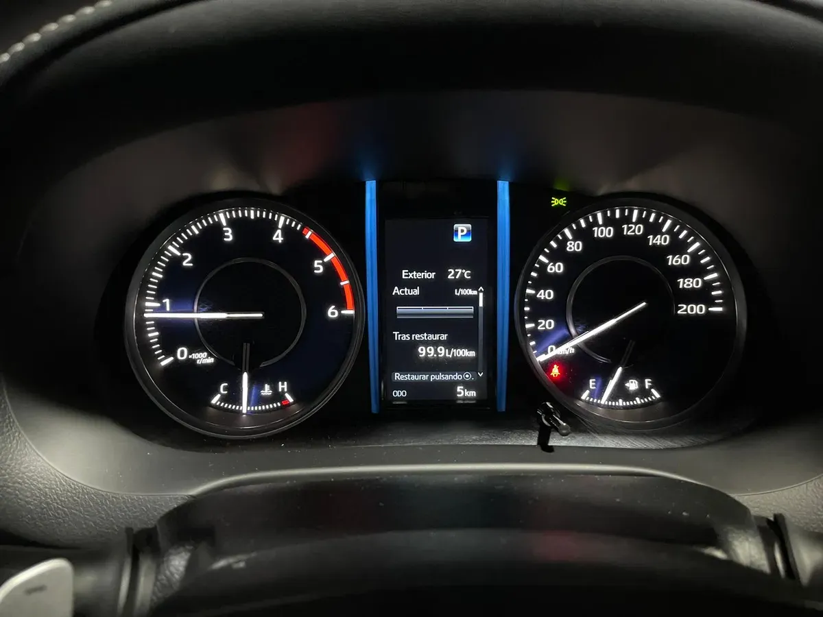 Mira esta publicación de Toyota SW4 2025 en Motordil