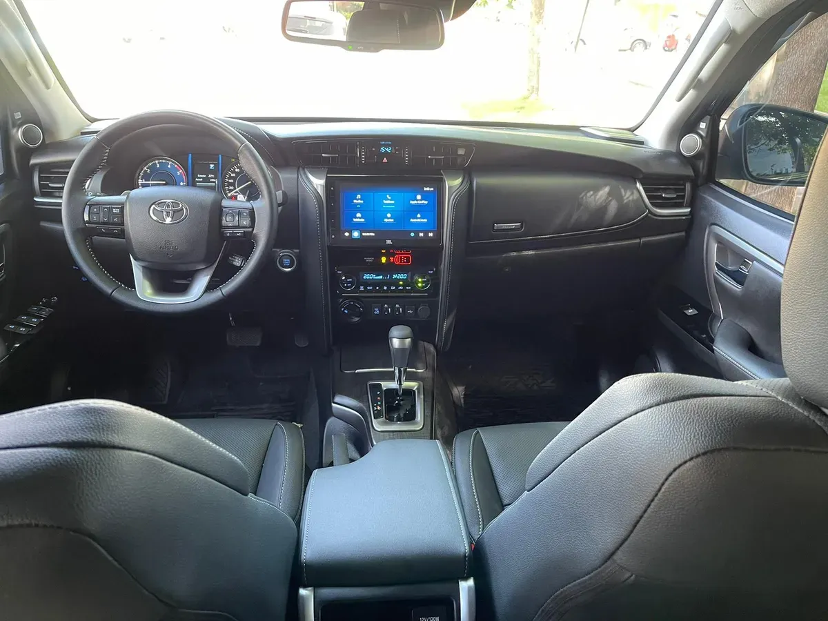 Mira esta publicación de Toyota SW4 2025 en Motordil