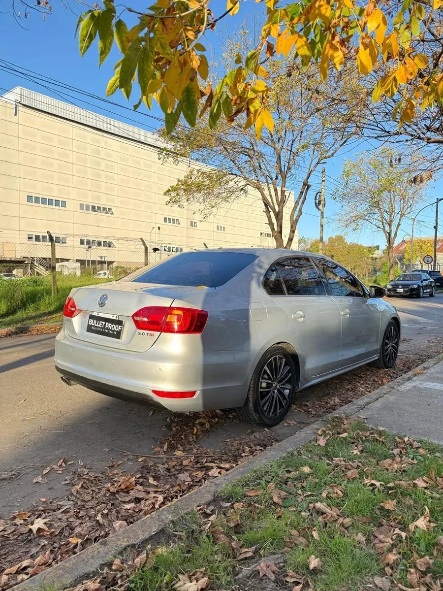 Mira esta publicación de Volkswagen Vento 2014 en Motordil